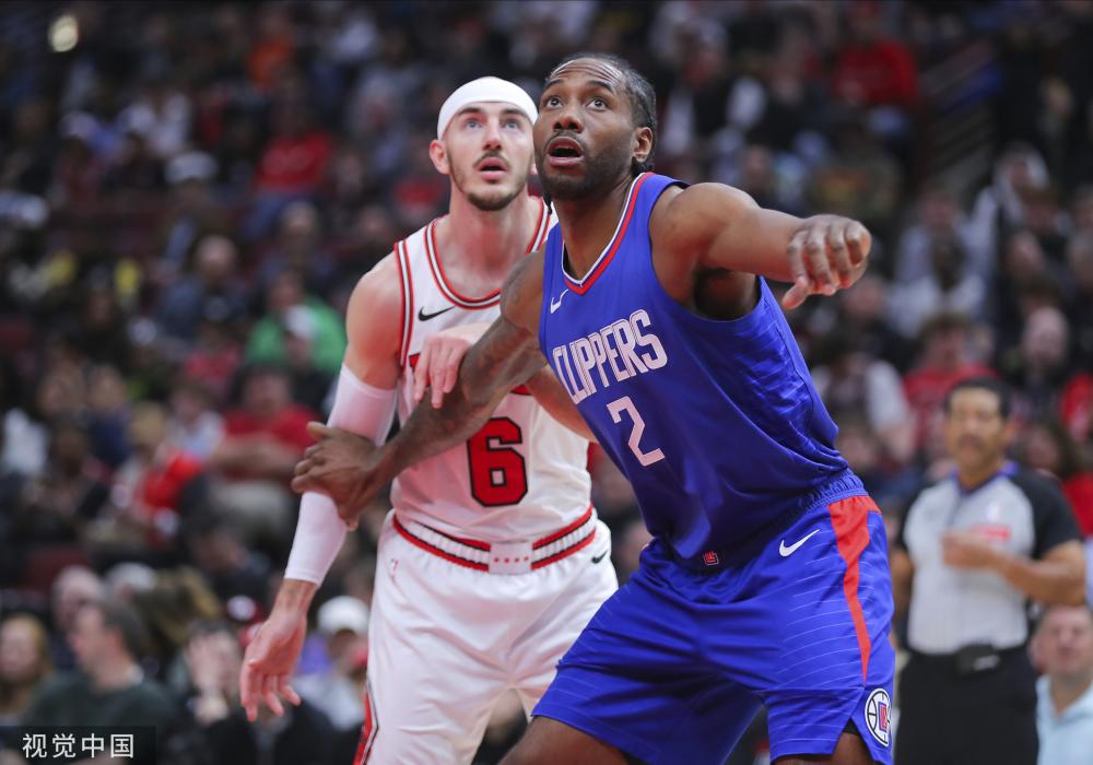 曼城在后防 曼城在后防